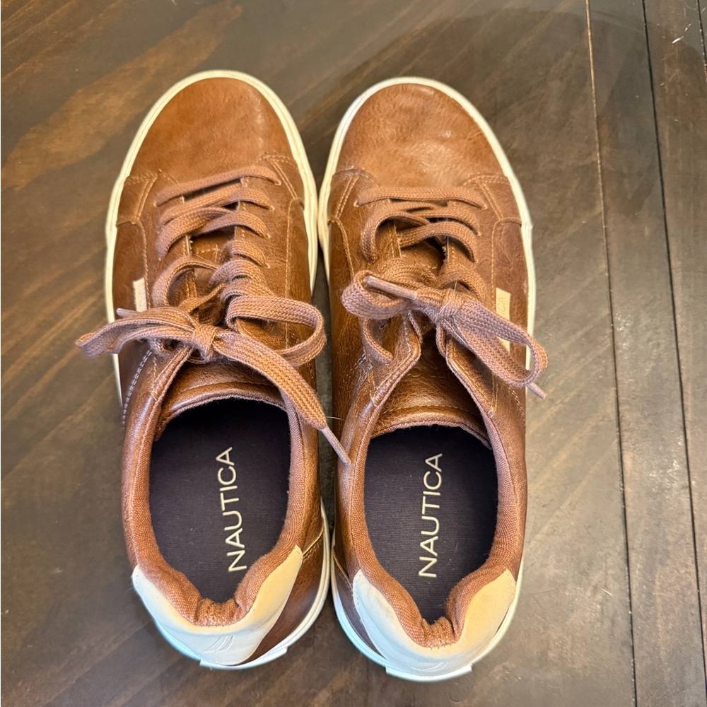 Men’s 8.5 Nautica Brown Lace-up Sneakers